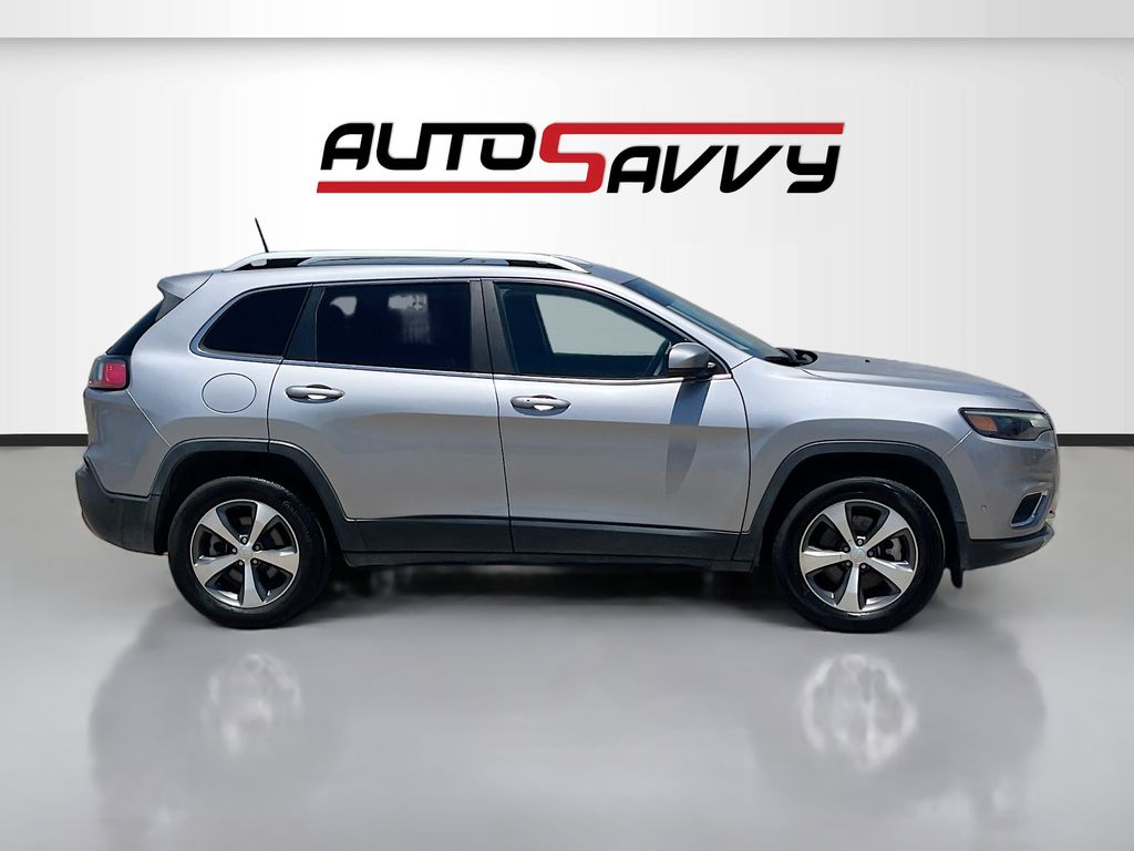 Used 2021 Silver Jeep Limited image 8
