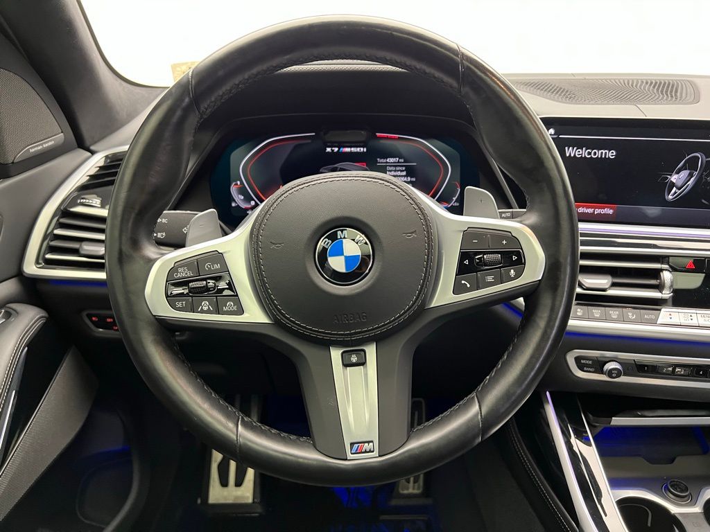 2022 BMW X7 M50i 15