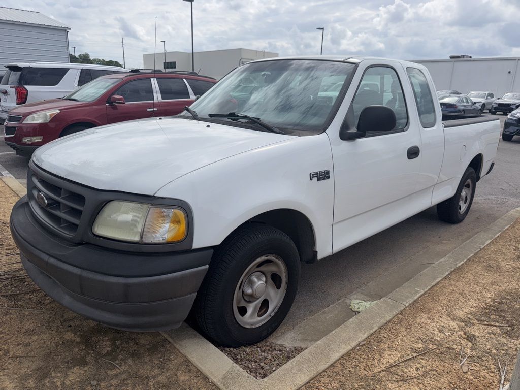 Oxford White Clearcoat 2003 Ford F-150 XL Extended Cab SB Pickup Truck Rear-Wheel Drive 4-Speed Automatic Overdrive