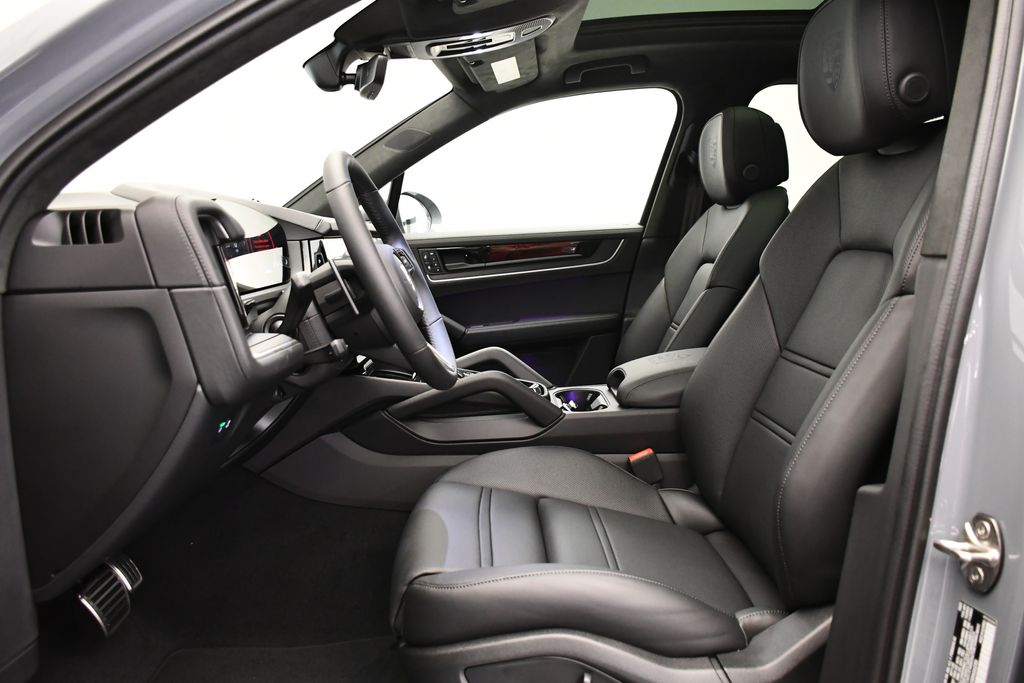 Thumbnail: 2025 Porsche Cayenne - 5
