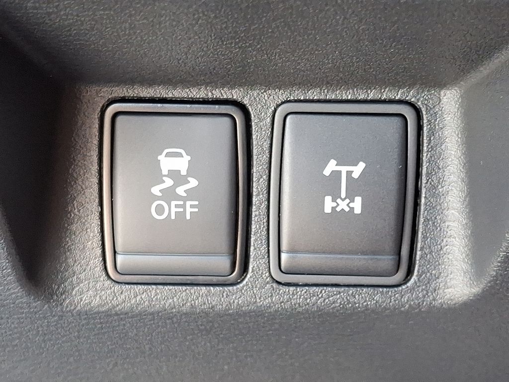 2026 Nissan Frontier — photo 17