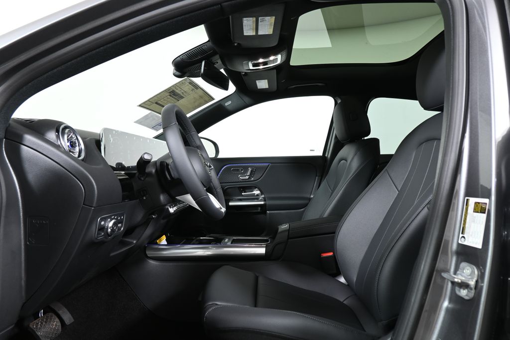 Thumbnail: 2026 Mercedes-Benz GLA - 3