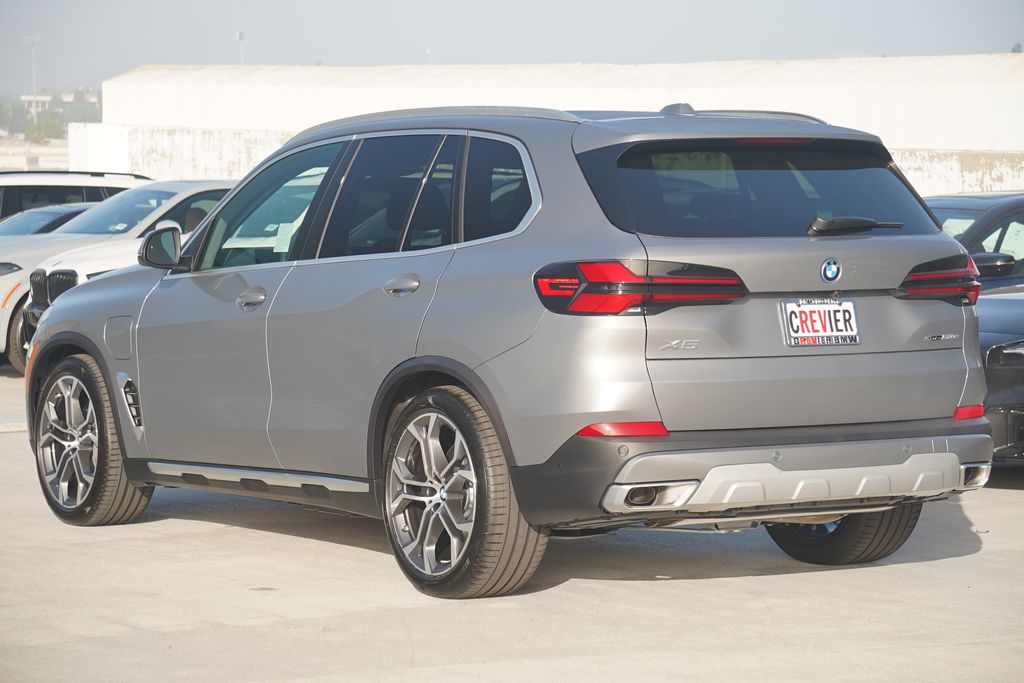 Thumbnail: 2026 BMW X5 - 8