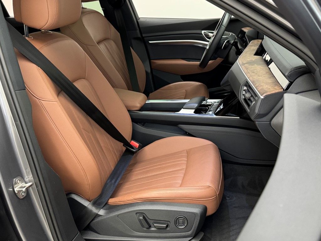 2023 Audi e-tron Premium Plus 25