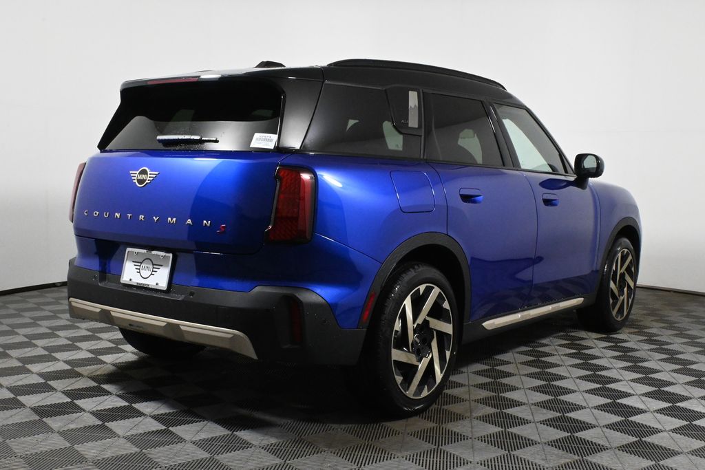 2025 MINI Cooper Countryman Iconic 7