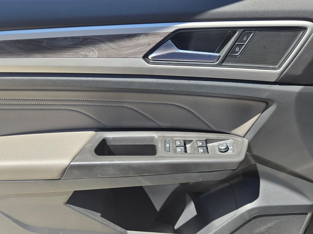 2022 Volkswagen Atlas - $20,600