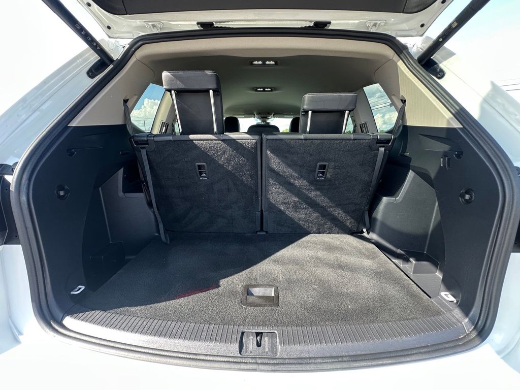Used Car 2025 Volkswagen Atlas  2.0t Se W/technology For Sale Under $35,000 In Austin, Texas