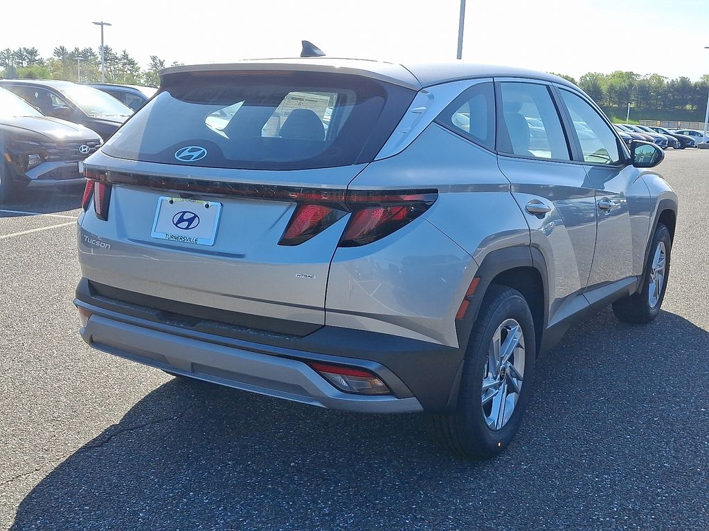 2025 Hyundai Tucson SE 4