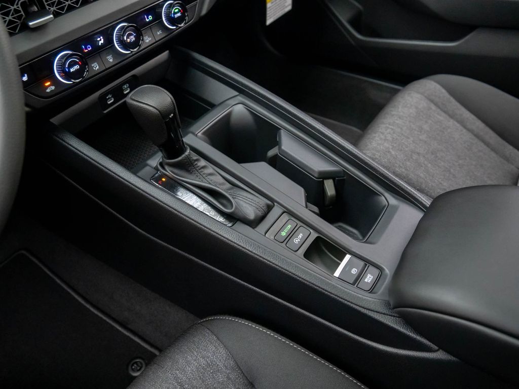 2025 Honda Accord SE photo