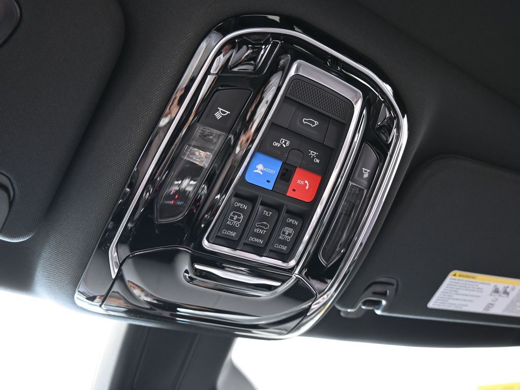 New 2026 Silver Zynith Jeep Summit Obsidian image 22