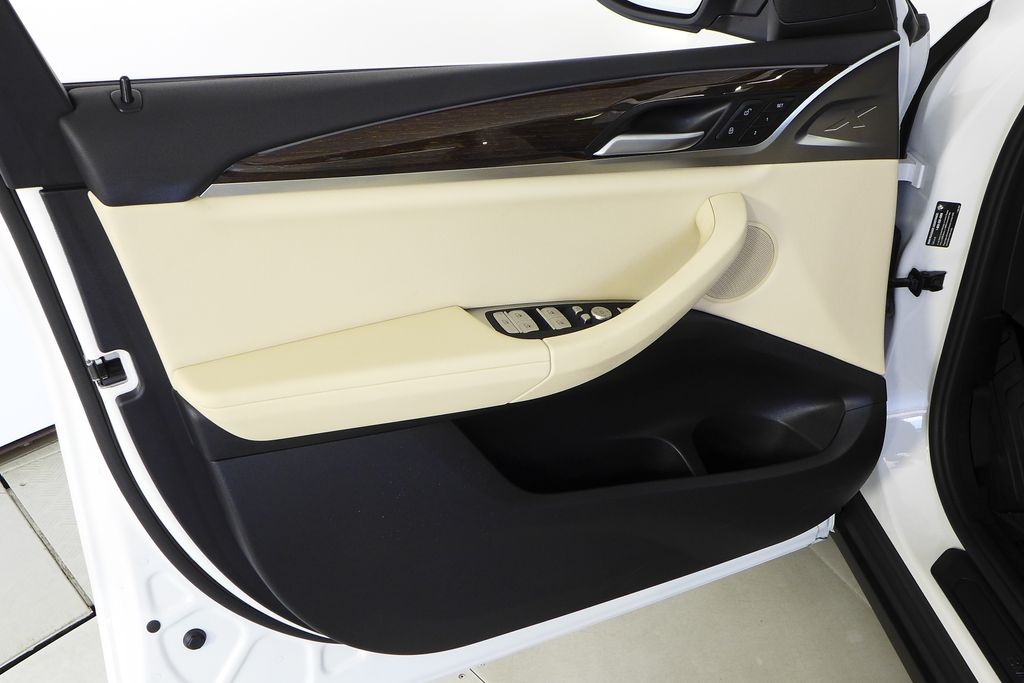 Thumbnail: 2023 BMW X3 - 11