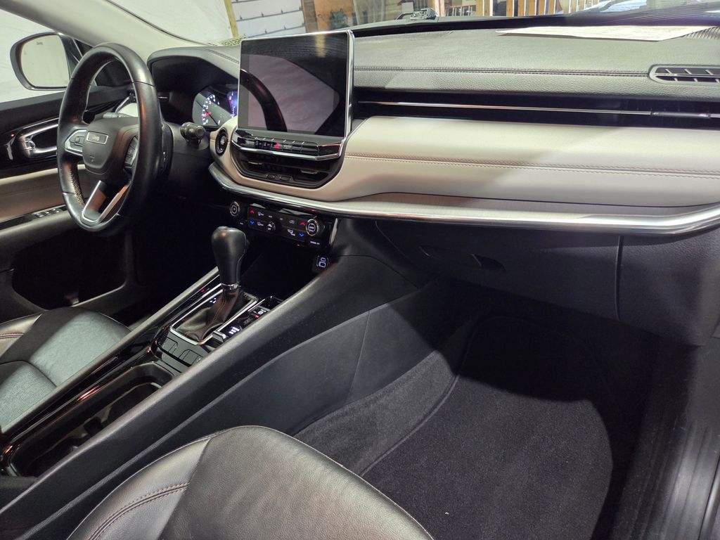 2022 Jeep Compass Limited photo