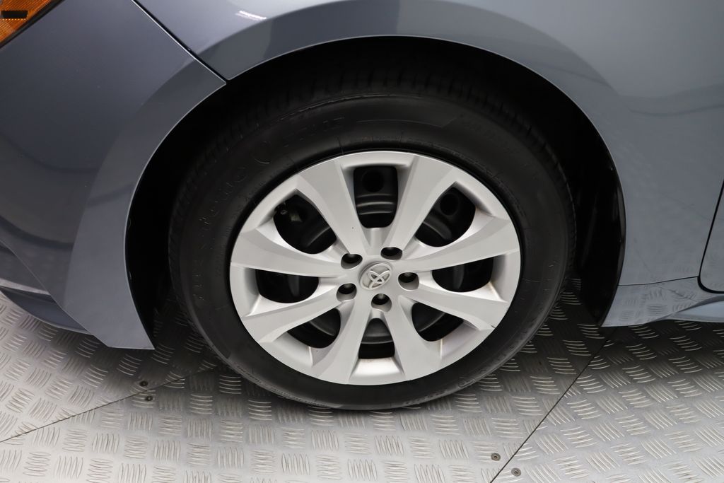 Thumbnail: 2023 Toyota Corolla - 4