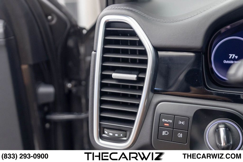2023 Porsche Cayenne Coup Turbo - Photo 41