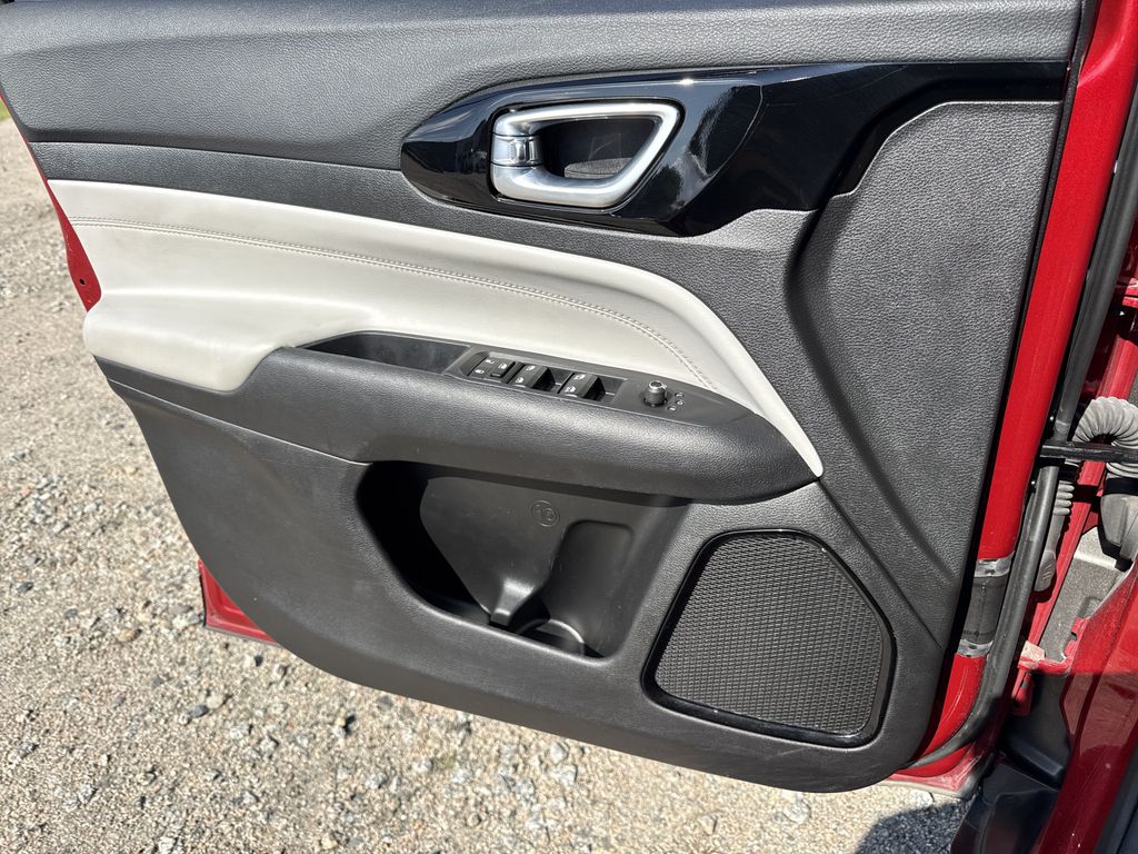 Used 2025 Jeep Compass SUV