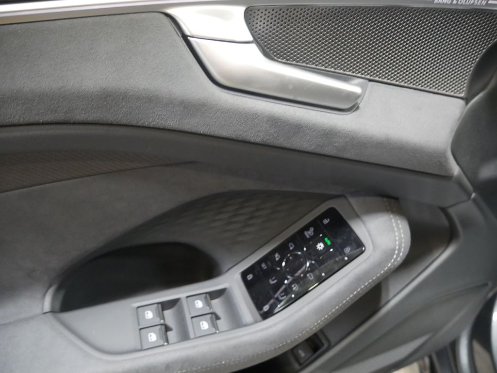 Thumbnail: 2026 Audi A6 - 16