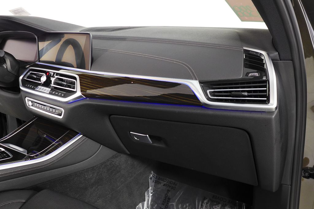 Thumbnail: 2023 BMW X5 - 14