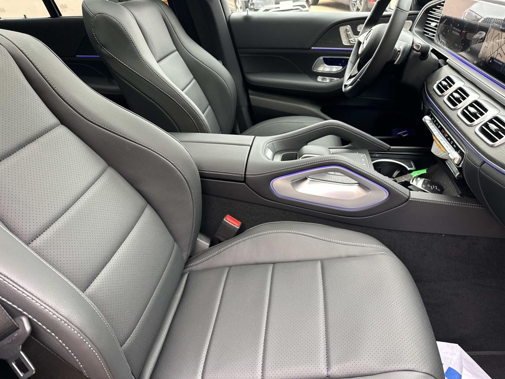 Thumbnail: 2026 Mercedes-Benz GLE - 11