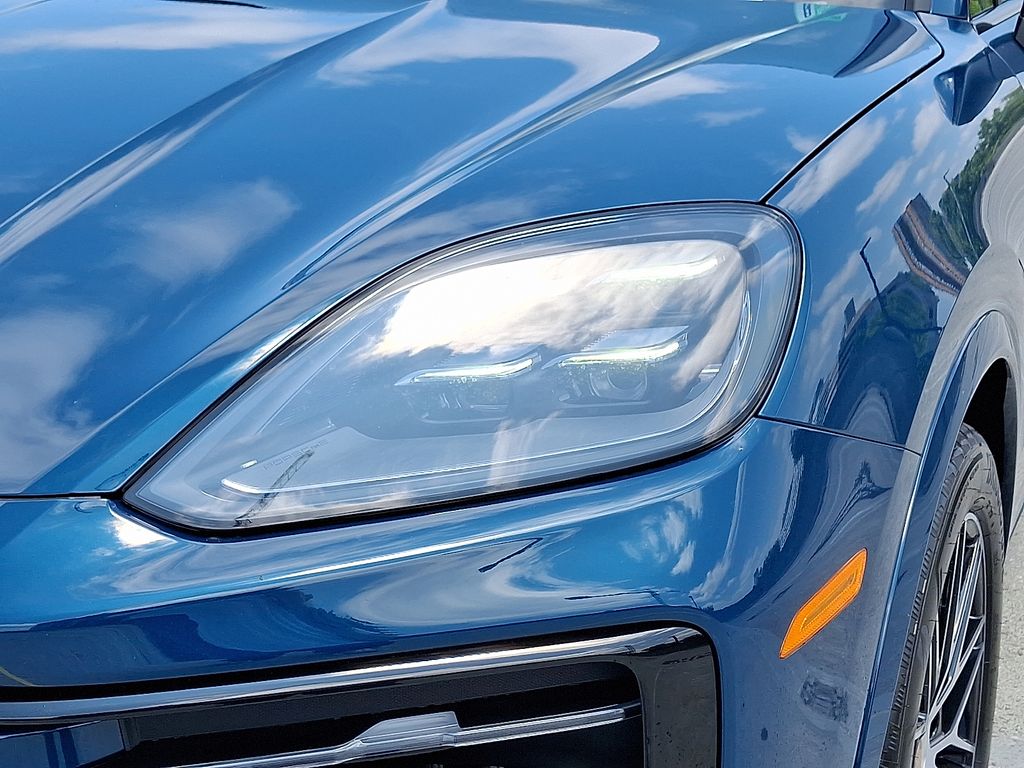 Thumbnail: 2025 Porsche  - 12