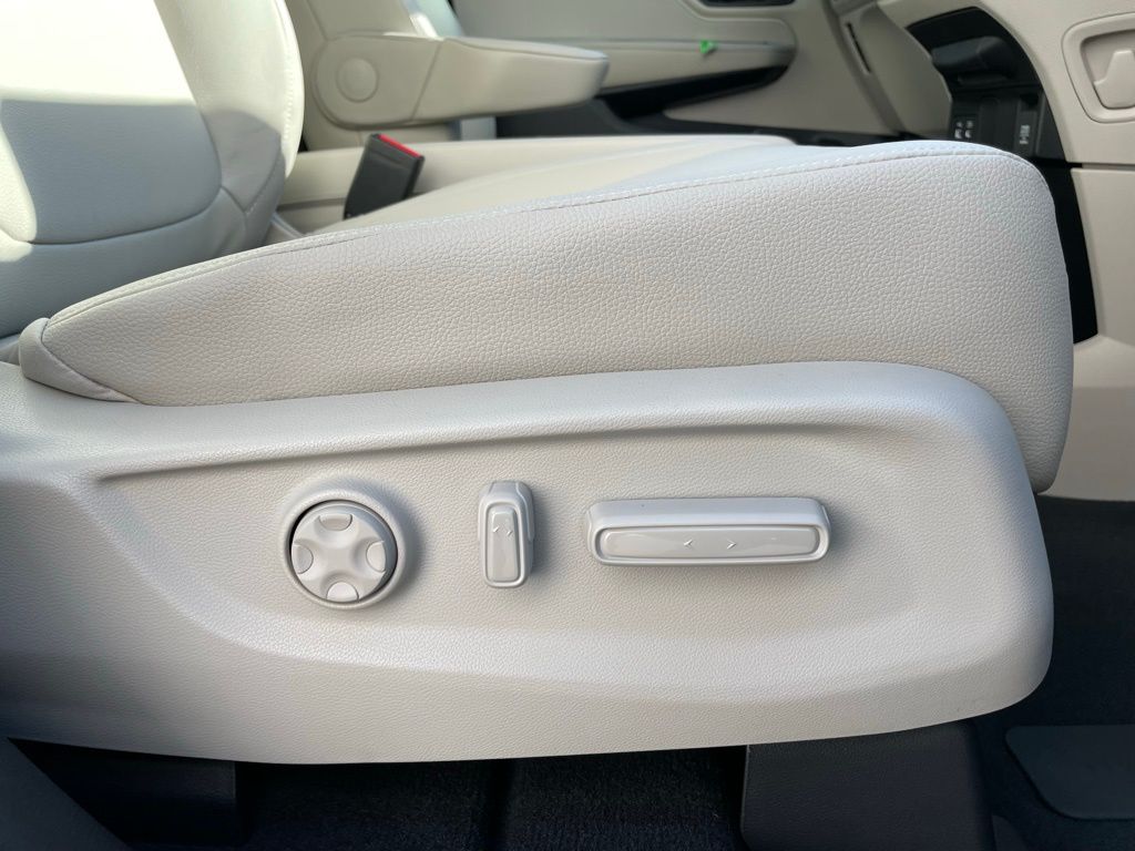 Thumbnail: 2026 Honda Odyssey - 32