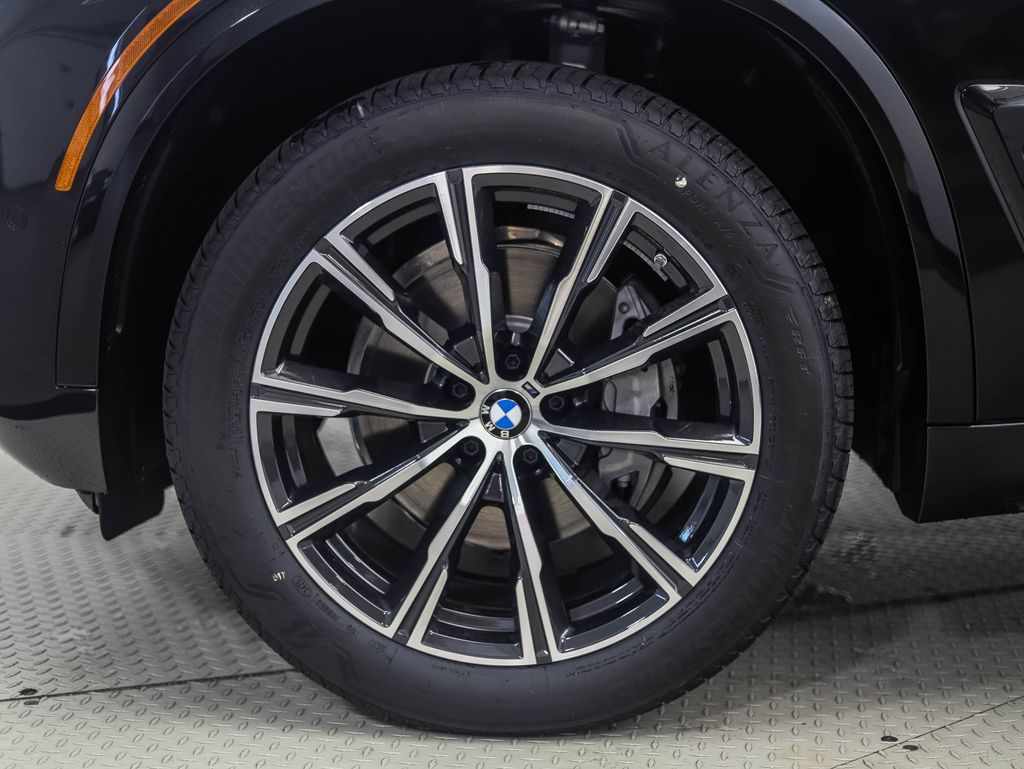Thumbnail: 2026 BMW X5 - 2