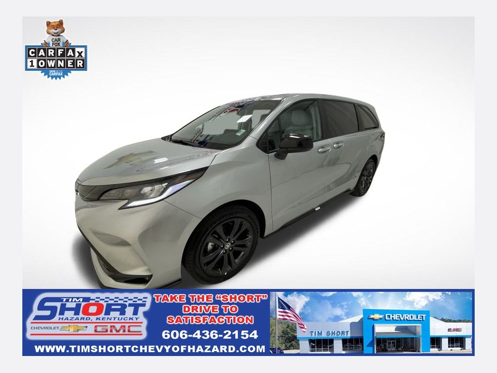 2025 Toyota Sienna XSE 7-Passenger FWD