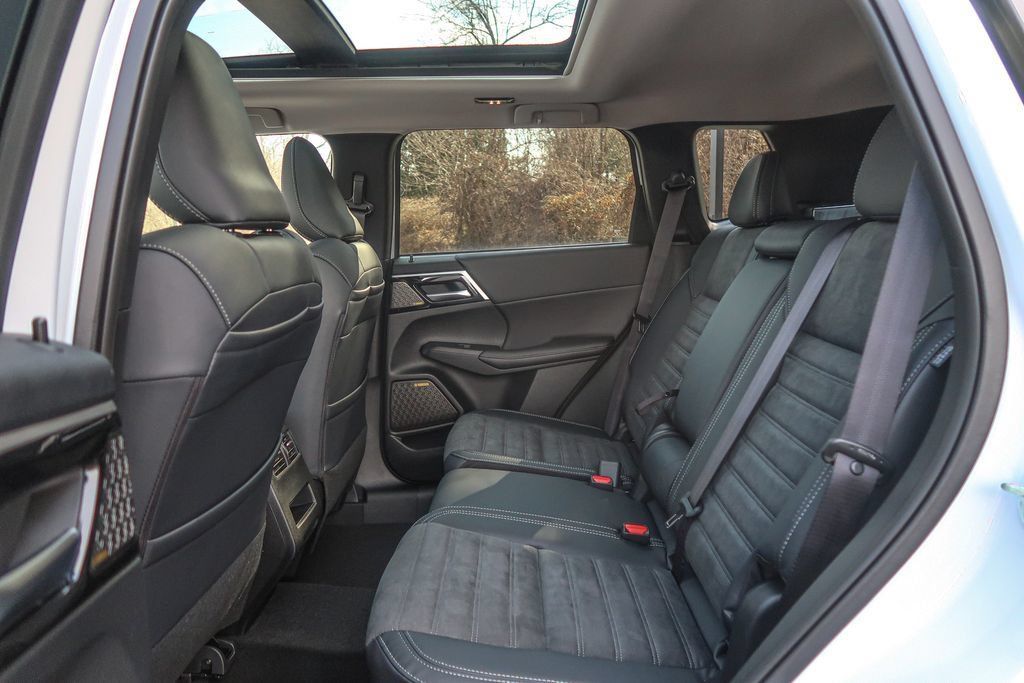2026 Mitsubishi Outlander SE 2.5 S-AWC