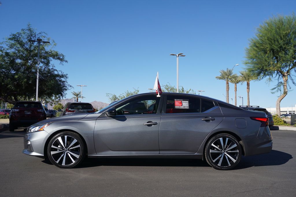 2021 Nissan Altima 2.5 SR 2