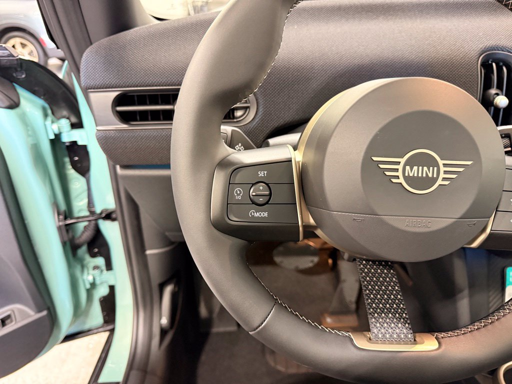 Thumbnail: 2027 MINI Cooper - 13