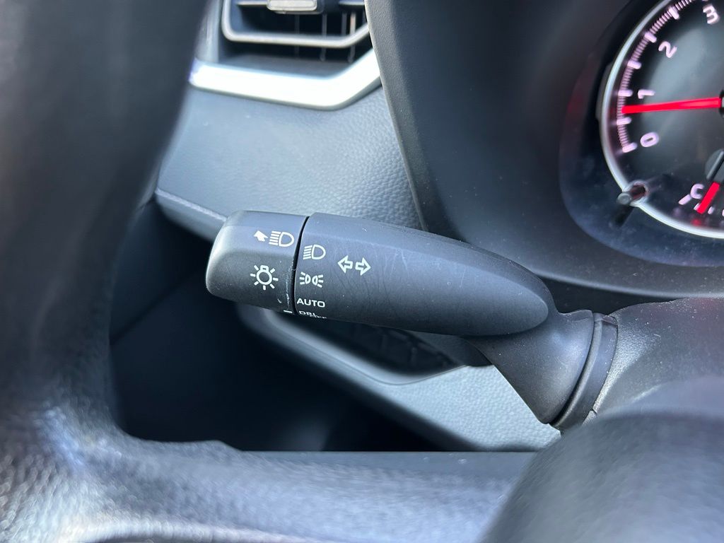 2022 Toyota RAV4 XLE 21
