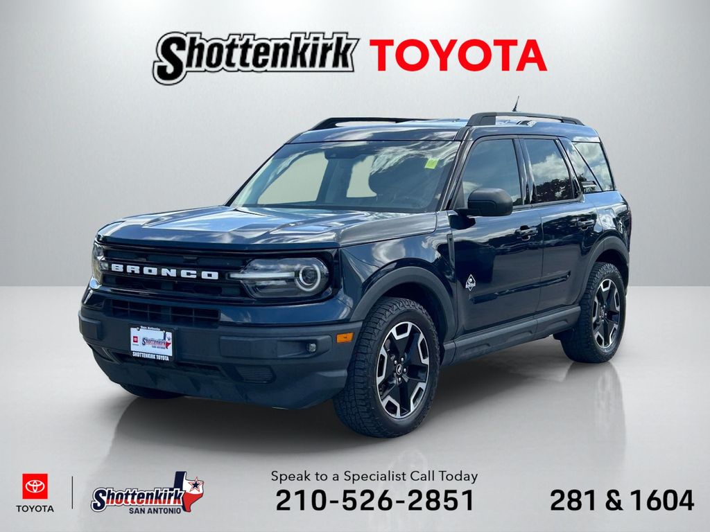 2021 Ford Bronco Sport Outer Banks 4X4's photo
