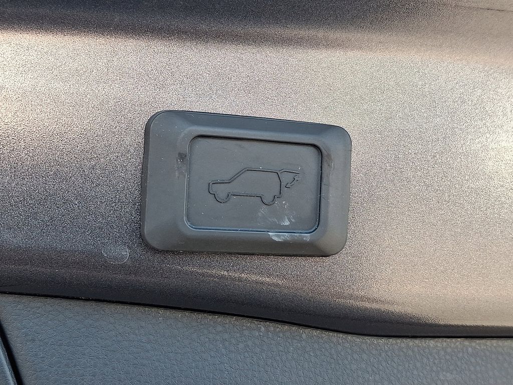 Thumbnail: 2023 Toyota RAV4 - 28