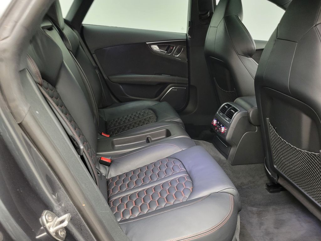 Thumbnail: 2016 Audi RS 7 - 17