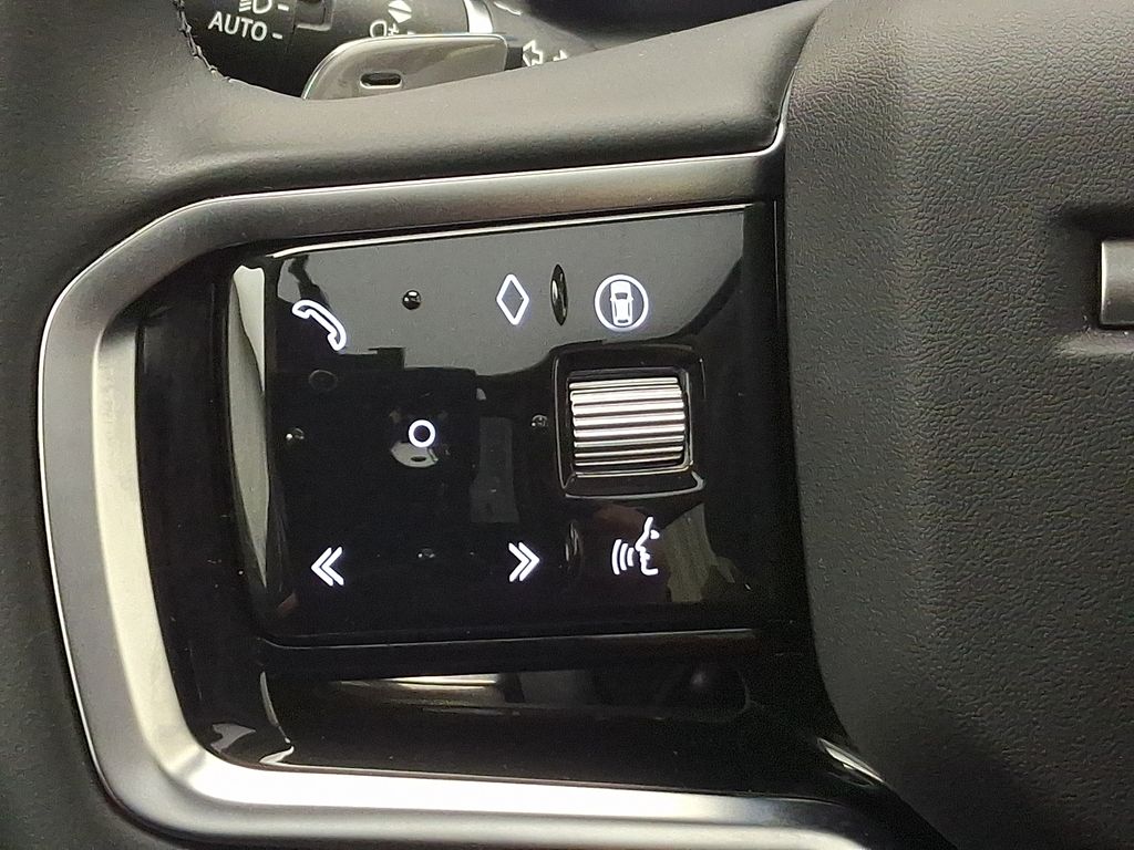 Thumbnail: 2025 Land Rover Discovery Sport - 23