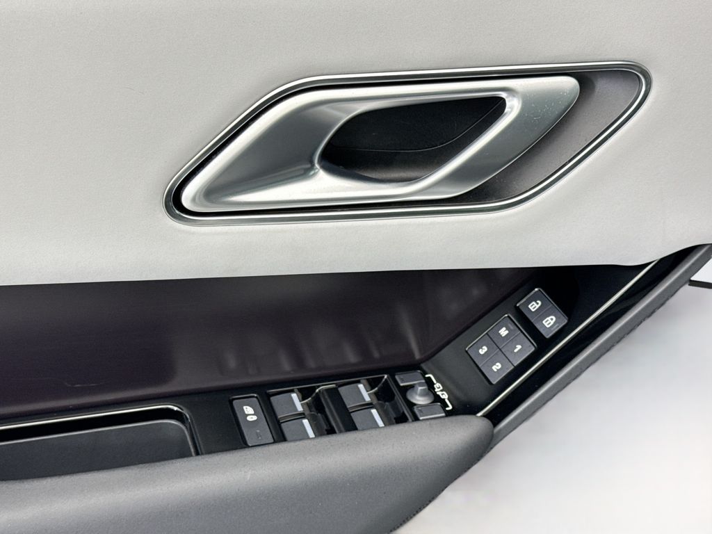Thumbnail: 2026 Land Rover Range Rover Velar - 22