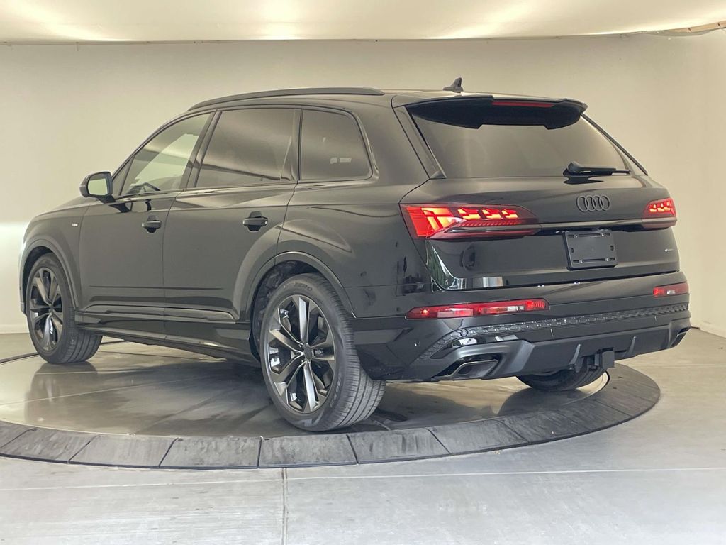 2026 Audi Q7  Black at Audi Porsche Sewickley