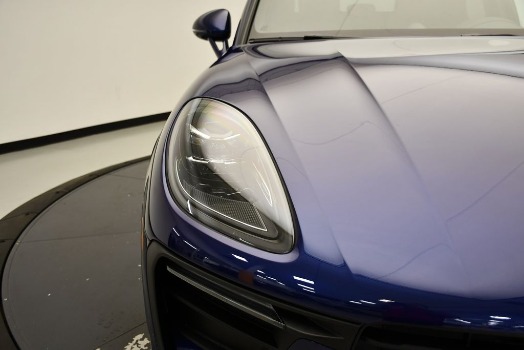Thumbnail: 2025 Porsche Macan - 13