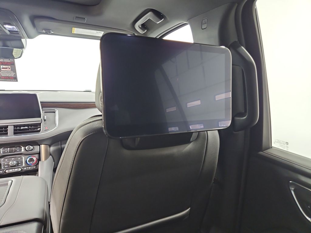 Used 2024 Black Chevrolet High Country image 32