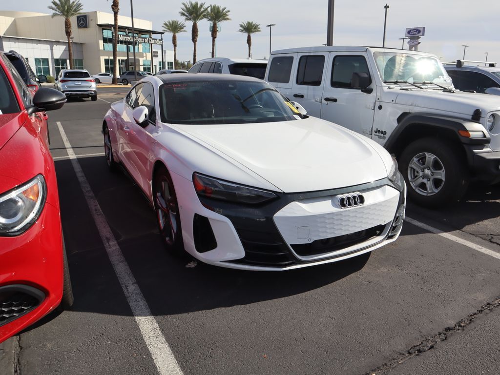 Thumbnail: 2023 Audi e-tron GT - 3