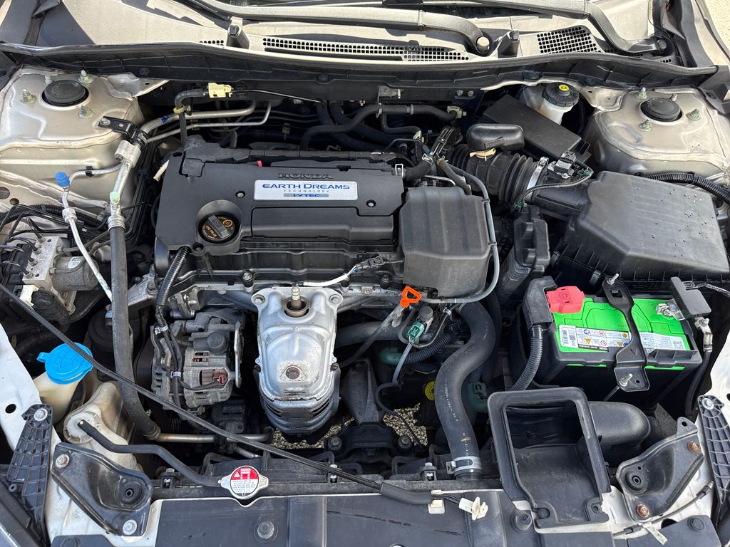 Used 2014 Beige Honda LX image 27