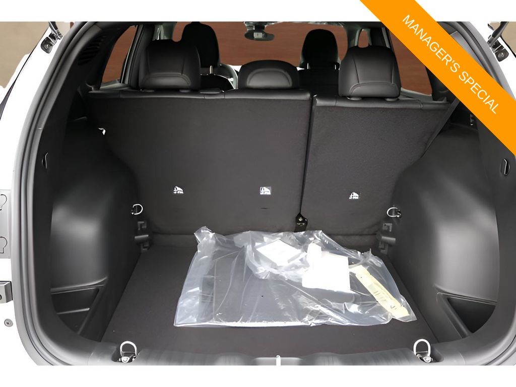 New 2026 White Jeep Latitude Altitude image 16