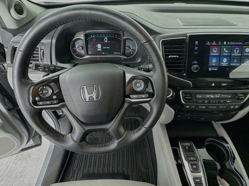 Used Car 2019 Honda Pilot  Touring For Sale Under $25,000 In Austin, Texas