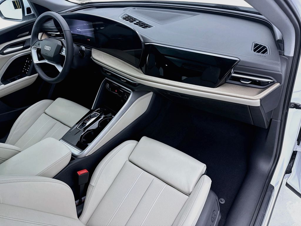 Thumbnail: 2026 Audi Q5 - 16