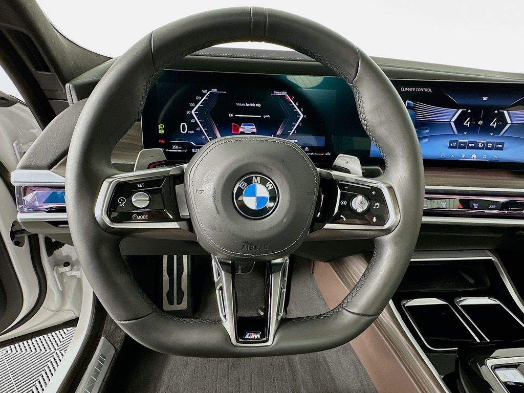 2023 BMW 7 Series 740i 11