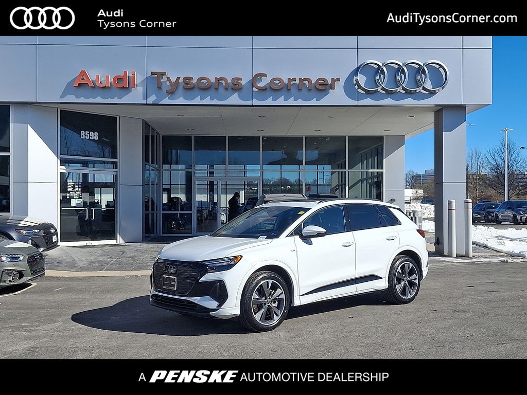 Thumbnail: 2024 Audi Q4 e-tron - 1