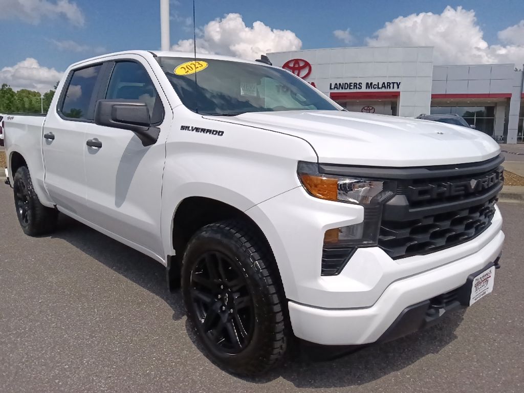 2023 Chevrolet Silverado 1500 Custom Crew Cab 4WD