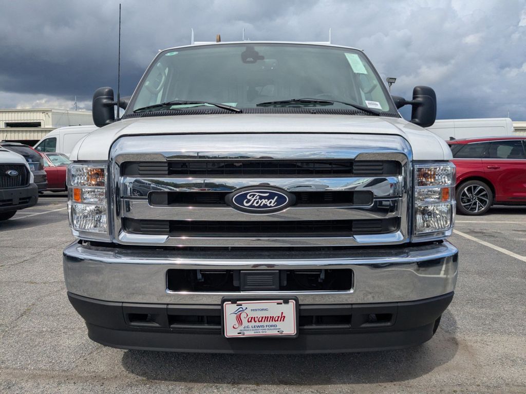2026 Ford E-350 Cutaway 