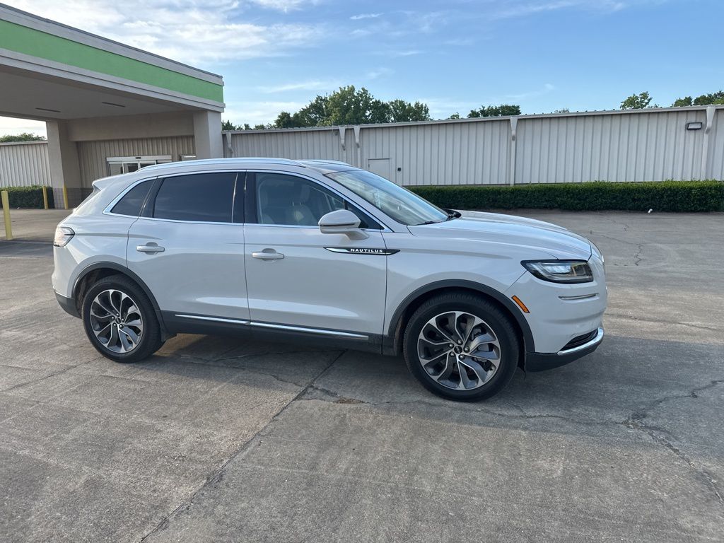 2022 Ceramic Pearl Metallic Tinted Clearcoat Lincoln Nautilus Reserve FWD SUV