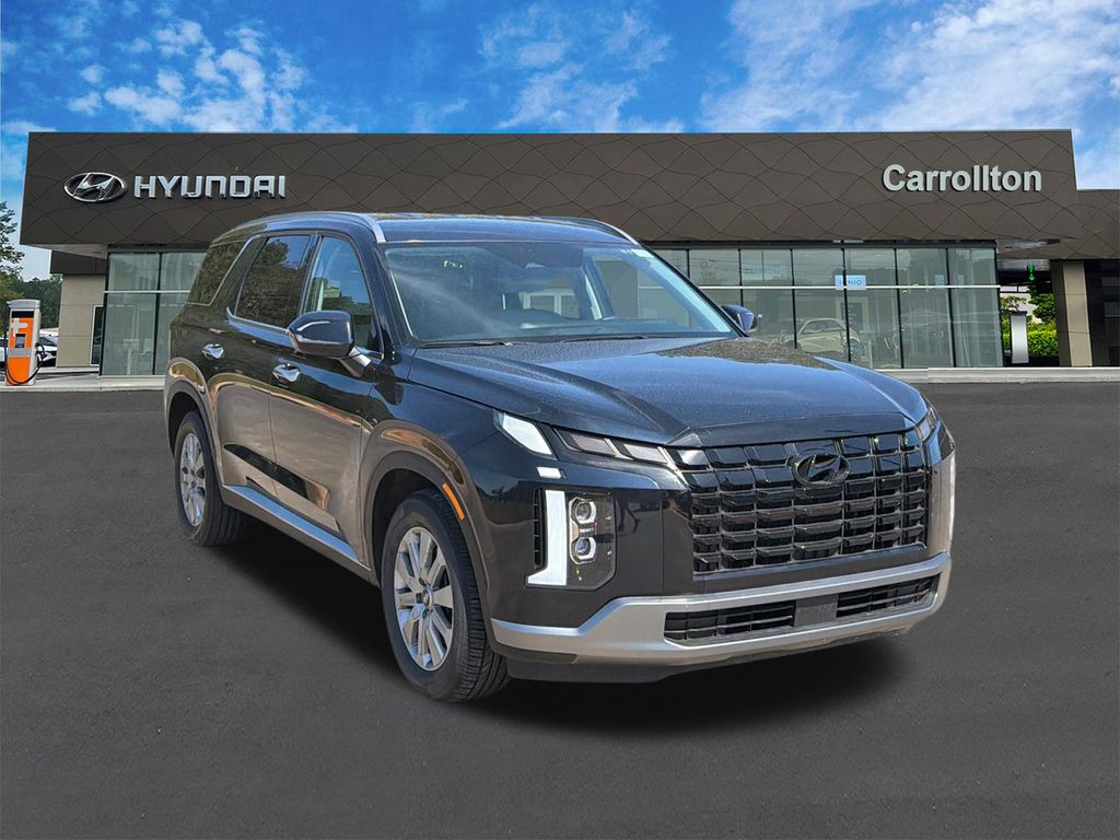 Used 2025 White Hyundai SEL image 3