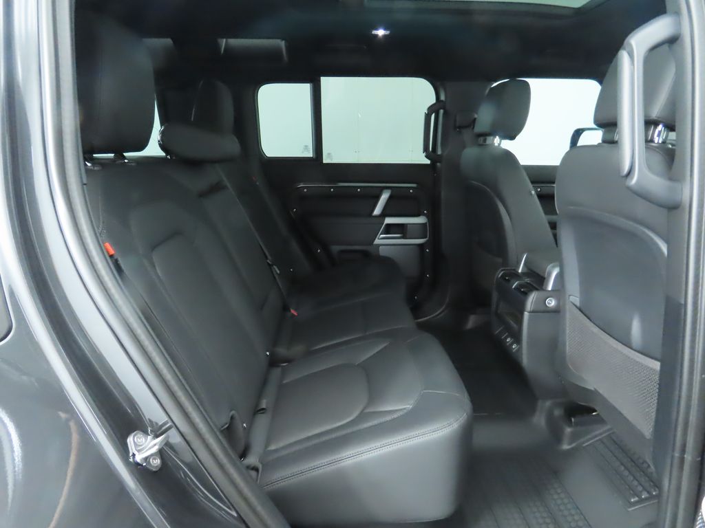 2024 Land Rover Defender 110 23